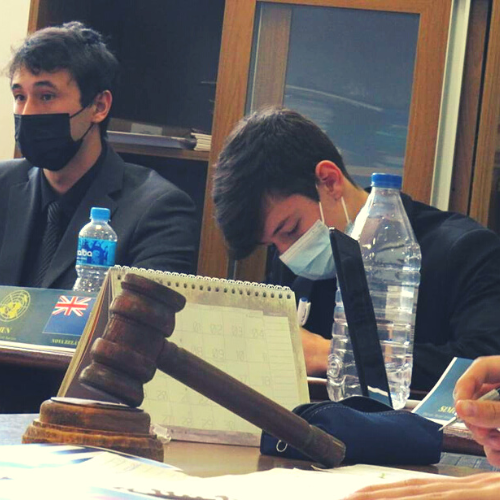 Alunos do Ensino Médio atuando no STMUN, 2022