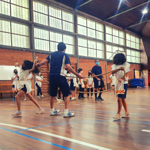 Alunos do 5o ano em evento de Jogos Gregos, Época de História