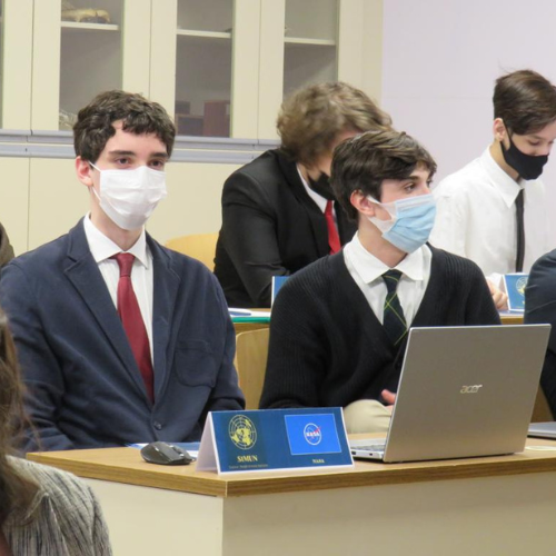 Alunos do Ensino Médio atuando no STMUN, 2022